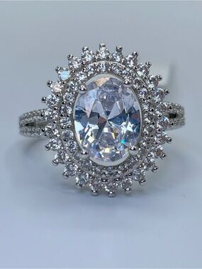 Swarovski Crystal Elements White Crystal Starburst Halo Ring Sz 6